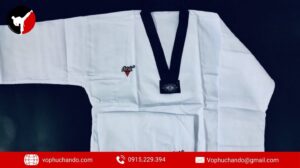 Võ Phục Taekwondo Cổ Đen – Hướng Dẫn Chọn Chuẩn