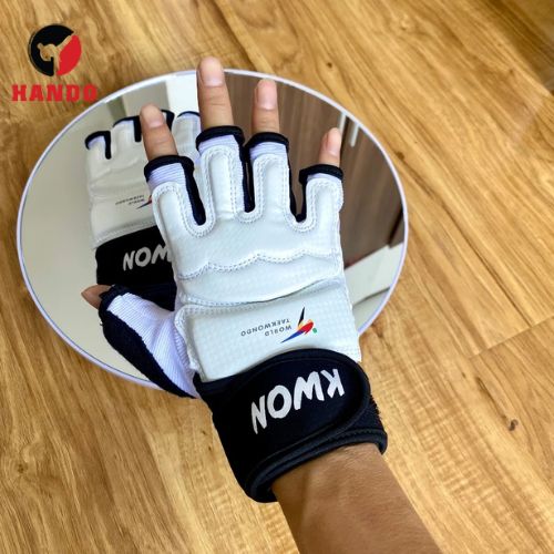 Găng chính hãng Kwon in màu sắc