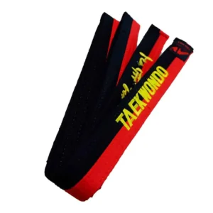đai đỏ den taekwondo