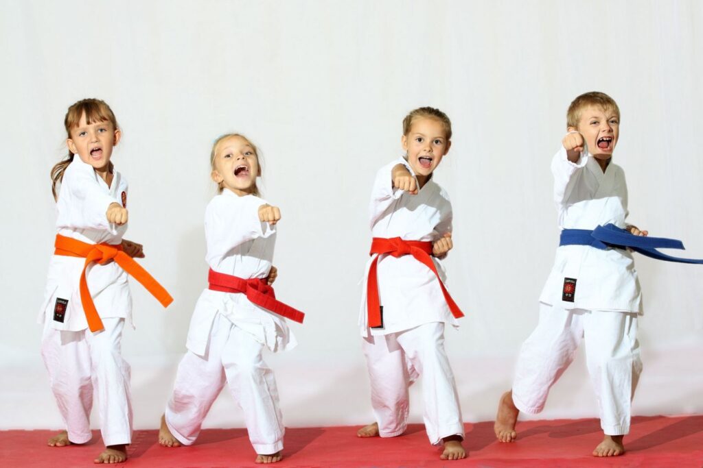 võ phục taekwondo trẻ em